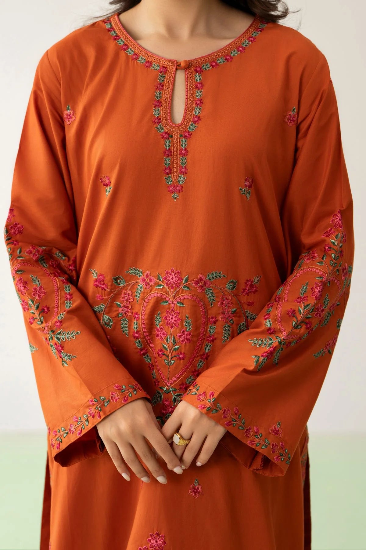 Suzain 3PC